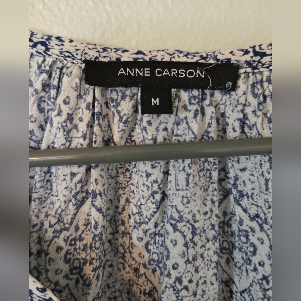Anne Carson Blue patterned Top Size Medium - Picture 4 of 6